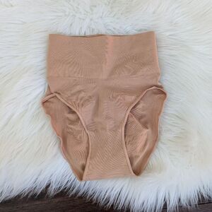 SKIMS Kim Kardashian Core Control Brief Color  Sienna S / M SH-MTB-0109